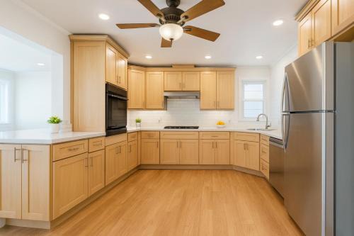 Fullerton House | Fullerton Fairytale Vacation Home - 10 Min Drive to Disneyland