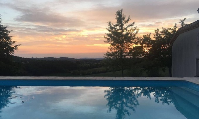 Saint-Sylvestre-sur-Lot House | Fully air-conditioned 4-bedroom house, swimming pool, pool house with panoramic view