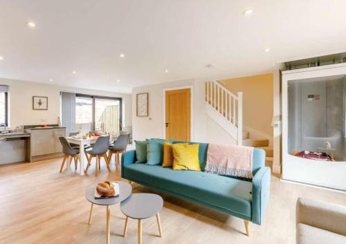 Moreton Valence House | Fully Accessible-Disabled Adapted-Hot Tub-Pets