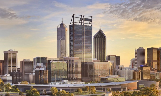 Perth Central Business District Apartment | Fully airconditioned 2 bedroom/1.5 bathroom with pool