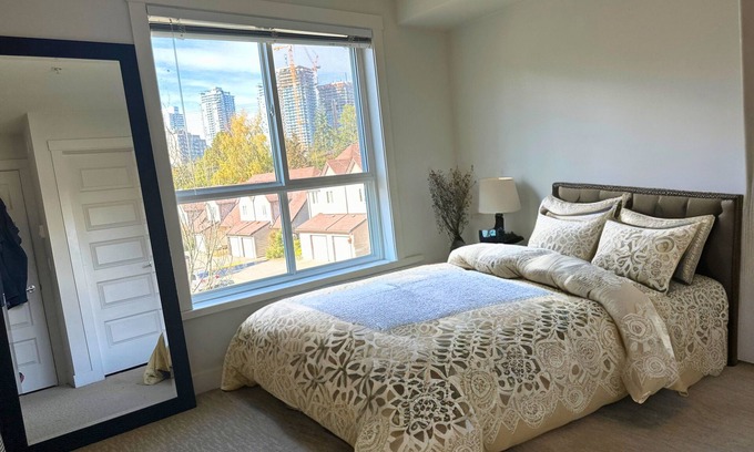 Surrey Apartment | fully booked