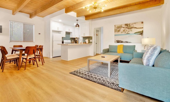 Carlsbad Village House | Fully fenced cozy Bungalow in Carlsbad