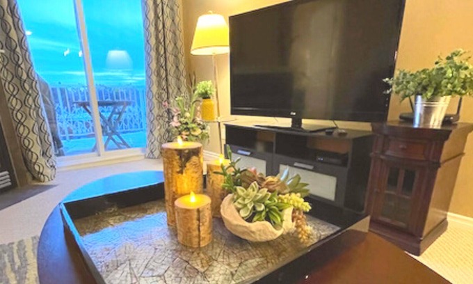 Whyte ave Condo | Fully-furnished 2bd 2bth with Underground Parking