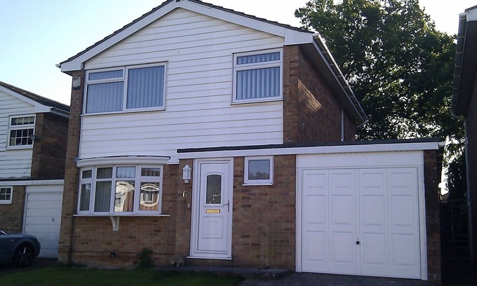 Bournemouth House | Fully furnished 3 Bedroom family home with large child friendly enclosed garden.