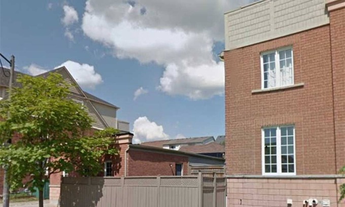 Village at York University House | Fully Furnished Bright and Luxurious Bedroom in North York-7