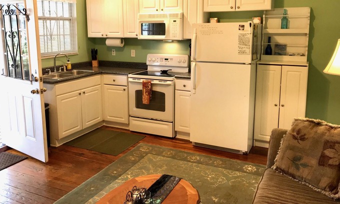 Eastside Apartment | Fully Furnished, Close to Historic District, Quiet Culdesac, Friendly Neighbors