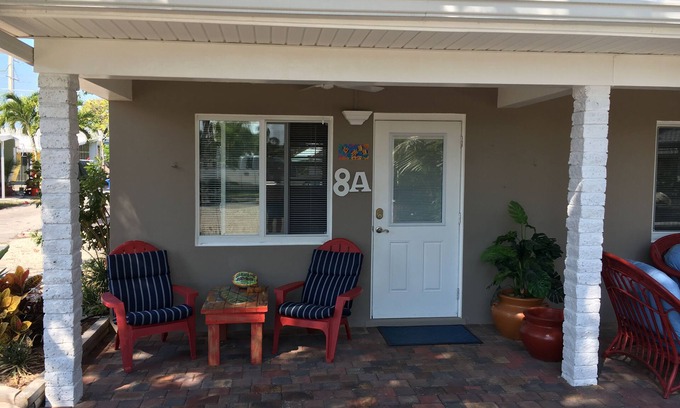 Marathon Apartment | Fully furnished studio, 50 yards from ocean, shared pool, fishing-jetty