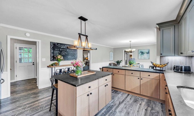 Jamestown House | Fully Renovated Home Near HPU, Furniture Mkt, GSO Aquatic Center & Wyndham