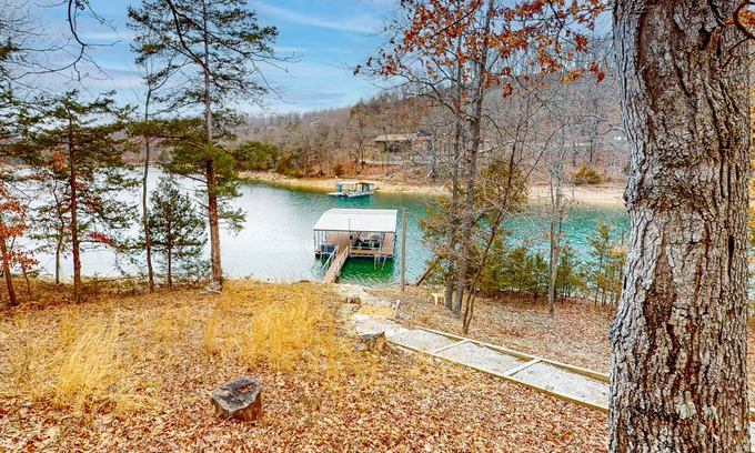 Sylvan Shores Apartment | Fully renovated lakefront apt. with lake access, paddleboards & W/D