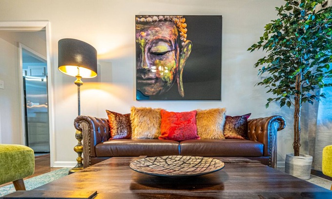 Huntsville House | Fully Stocked and Spacious*2 Master Bdrms*LOCATION, COMFORT, LUXURY