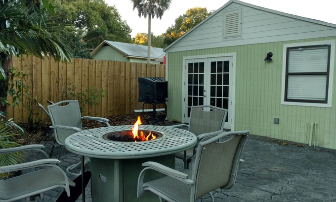 Lakeland Cottage | Fun Cottage In Historic District - NO CLEANING FEE!