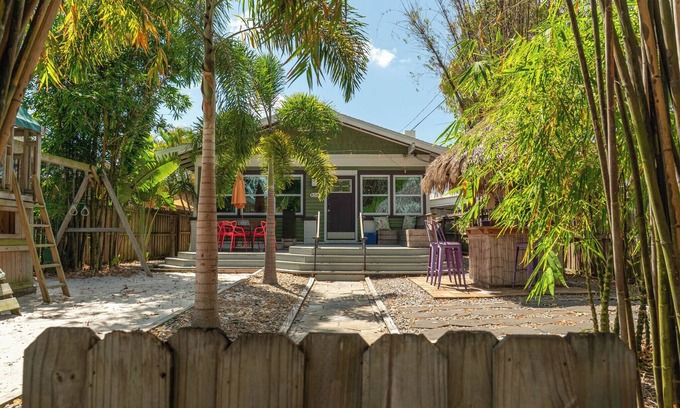 Historic Uptown House | Fun Urban Oasis: Bohemian Bungalow - Prime St Pete