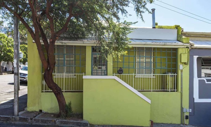 Bo'Kaap House | Funky Pet Friendly, 2-Bedroom Escape, Bo-Kaap