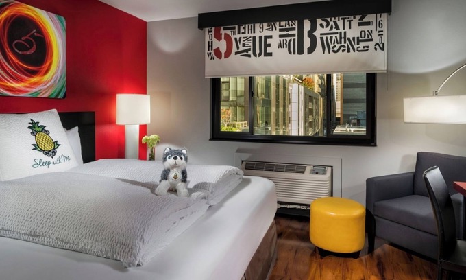 Belltown Hotel | Funky Room in Downtown Seattle w/Colorful Decor & Designer Toiletries