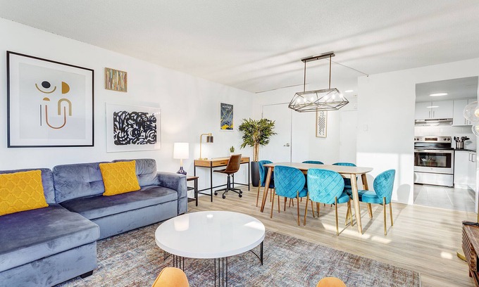 Milton Park Apartment | Furnished Apartment - Downtown Montreal - 2 BEDROOMS SUITE