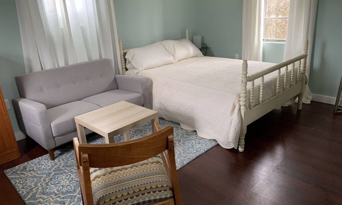 East Point Apartment | Furnished efficiency apartment above artist's studio for rent.