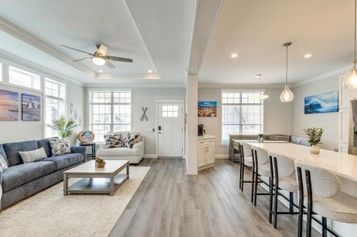 Marblehead House | Furnished Screened Porch Baypoint Resort Home!