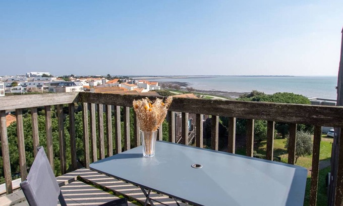 La Rochelle Apartment | Furnished T2 apartment for 4, sea view with Wifi