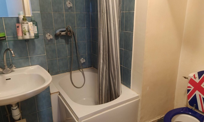 Bonneveine Apartment | Furnished T2 apartment with private parking by the beach