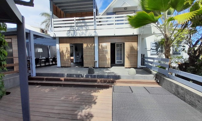 Centre-Ville House | Furnished villa 4* seaside, hyper center Saint Pierre/Terre Sainte