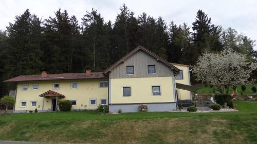 Zwiesel Apartment | FW & FH Lüsselfeld