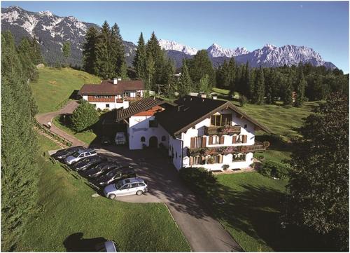 Kruen House | Gästehaus Alpina