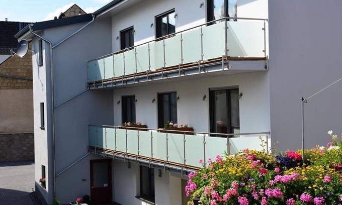 Ettringen Bed & Breakfast | Gästehaus Am Hochsimmer - Double Room Shower/WC Balcony