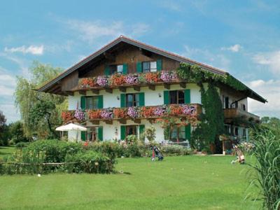 Prien am Chiemsee House | Gästehaus Bauer am Golfplatz