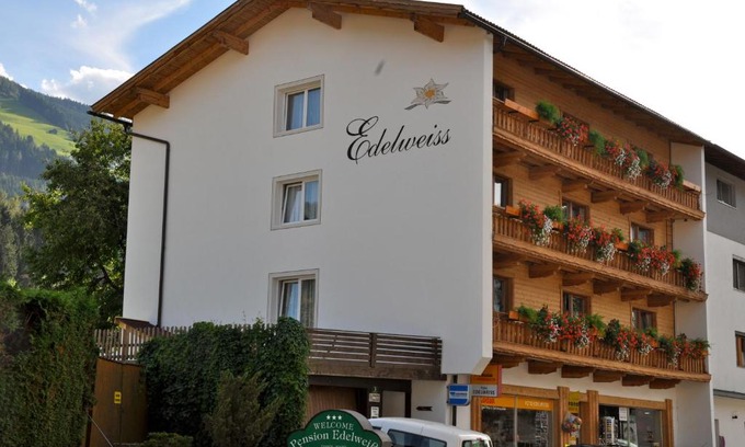 Kolsass House | Gästehaus Pension Edelweiss