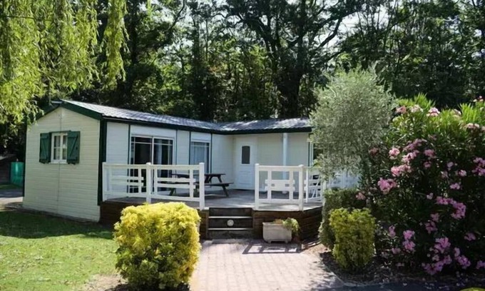 Sadirac Villa | Gîte 4 Rooms 6 People Air-conditioned + TV