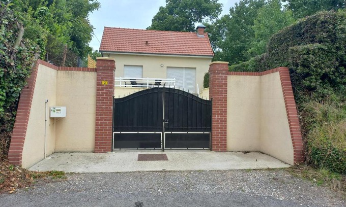 Arrest House | Gîte Au coeur de la Baie