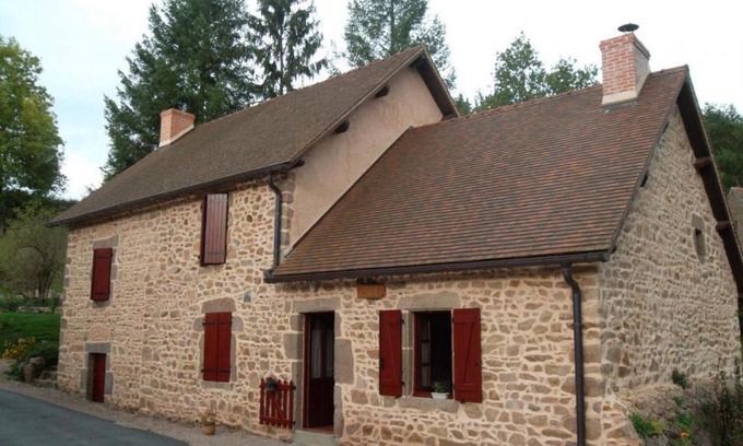 Barrais-Bussolles House | Gîte Authentique avec Wifi et Animaux Admis - FR-1-489-21