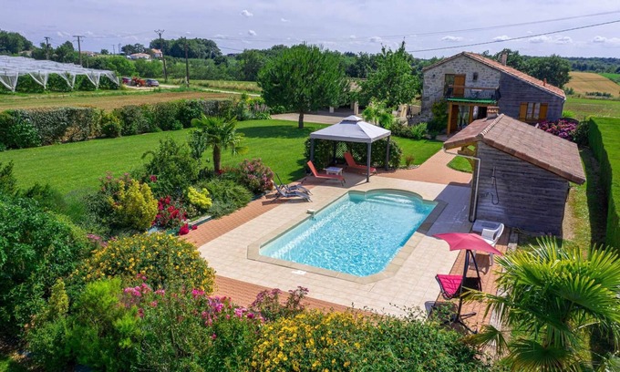 Madaillan House | Gîte avec piscine à Madaillan, Lot-et-Garonne