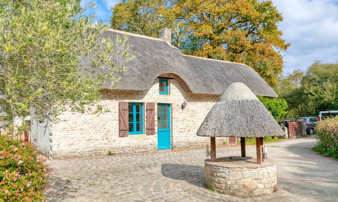 Saint-Joachim House | Gîte Chaumière De La Butte, Private Garden and Wi-Fi