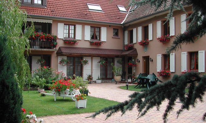 Sainte-Marie-aux-Mines House | Gîte chez Jean-Pierre " LES HIRONDELLES" F2- 100€ for1 night (2nights min)