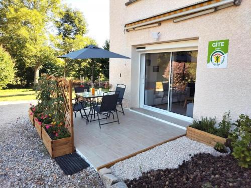 La Versanne House | Gîte cosy avec jardin dans le Parc du Pilat - FR-1-496-369