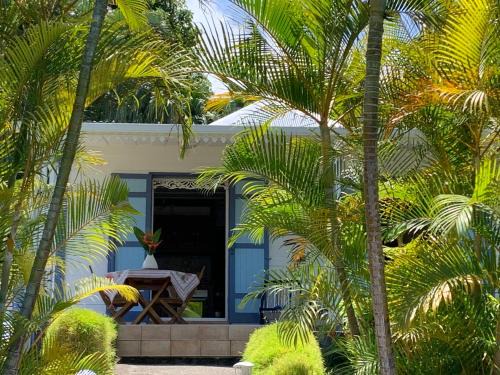 Grande Anse House | Gîte créole de charme avec piscine, climatisation et parking - Proche plage Grand'Anse - FR-1-786-29