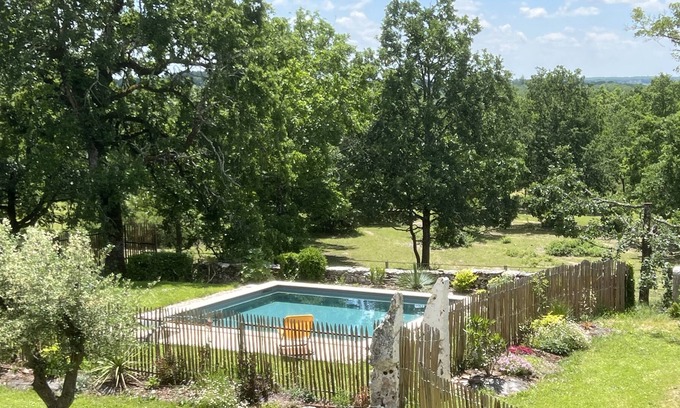 Lalbenque House | Gîte de Charme dans le Lot - 110m2 - Swimming pool and Jacuzzi - 6 pers
