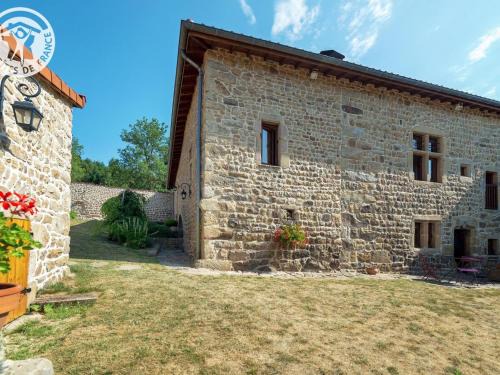 Montarcher House | Gîte de charme en pierre, 3 chambres, 6 pers, jardin clos - FR-1-496-11