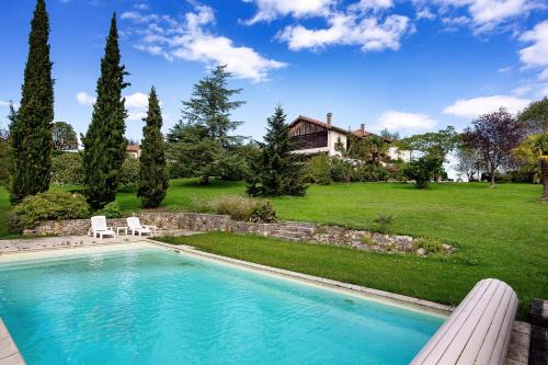 Figarol Apartment | Gîte de Figarol - Vue sur les Pyrénées
