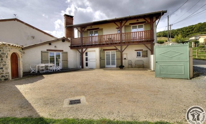Quincie-en-Beaujolais House | Gîte de L'aubépin - Quincie-en-beaujolais