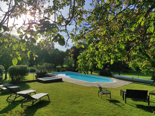 Saint-Juire-Champgillon House | Gîte de L'Orfraie