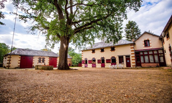 Cour-Cheverny House | Gîte des Châteaux de la Loire, near Lamotte-Beuvron. Horses welcome!