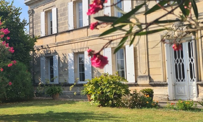 Cubnezais House | Gîte Domaine de La Gravette