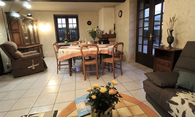 Saint-Laurent-d'Agny House | Gîte du Bistinclin Fruité