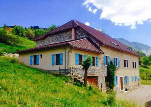 Saint-Etienne-en-Devoluy Bed & Breakfast | Gîte et chambres d'hôtes "La Tourtette" 12 pers