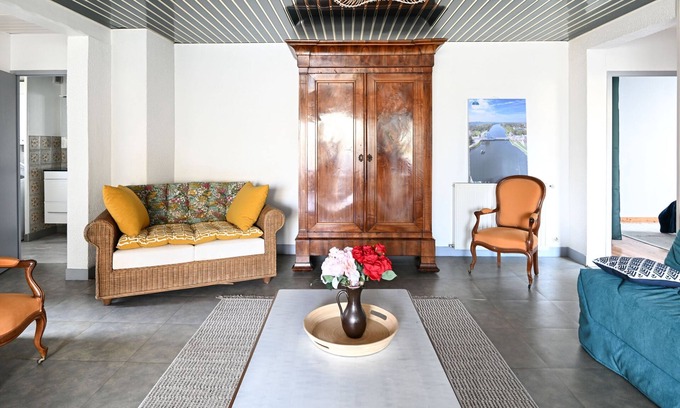 Hubert-Folie Apartment | Gîte La Bell'Angerie - Avec terrasse