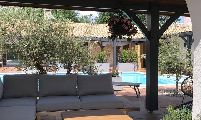 Biganos House | Gîte la Dune*house 100m2-parc 5000m2-heated swimming-pool-bicycle loan