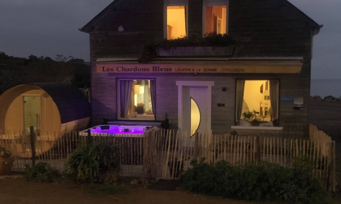 Pleubian House | Gîte Les Chardons Bleus. Sea view/wellness area