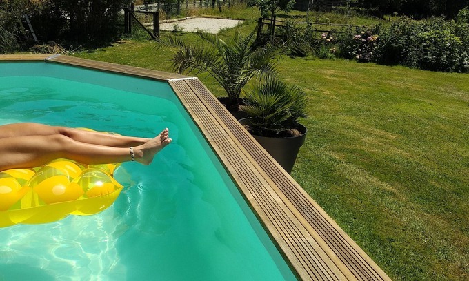 Berric Cottage | Gîte Maézoù, cozy T2, ground floor in longère, countryside & 13km sea